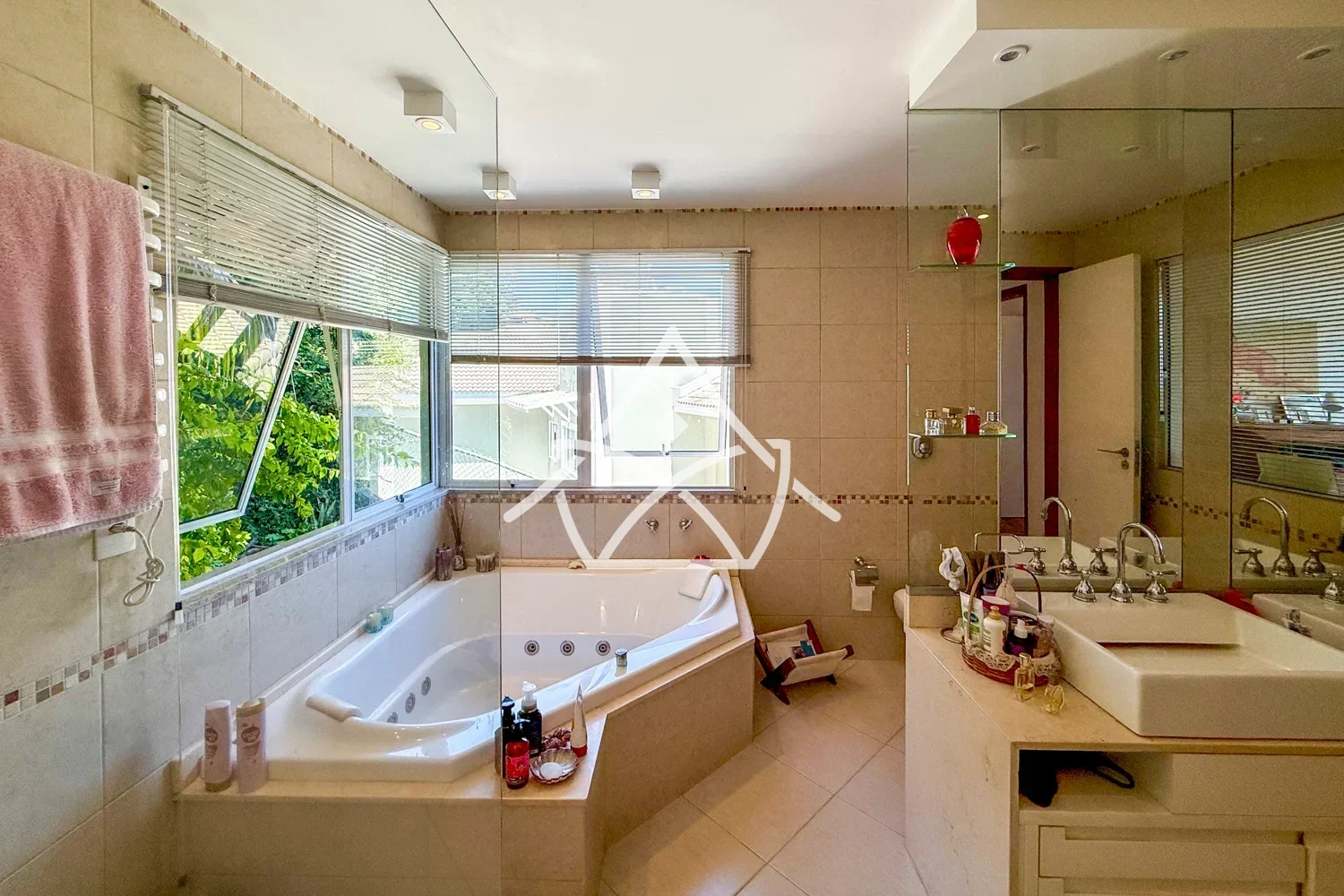Triplex à Venda com 4 Suítes no Itanhangá