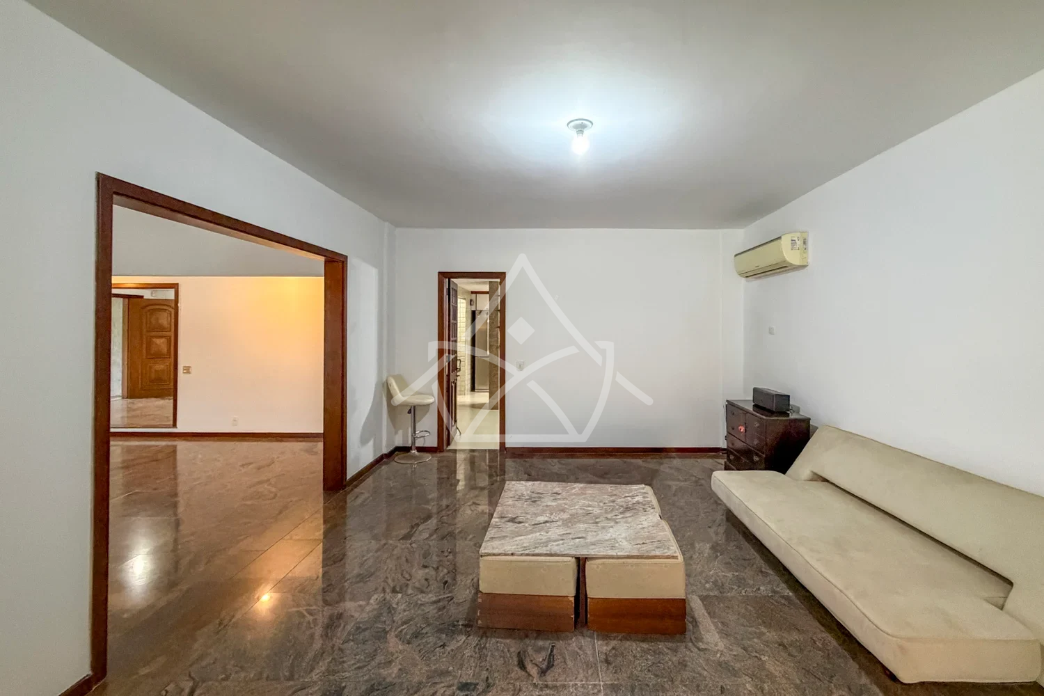 Duplex em Estilo Colonial na Barra da Tijuca RJ