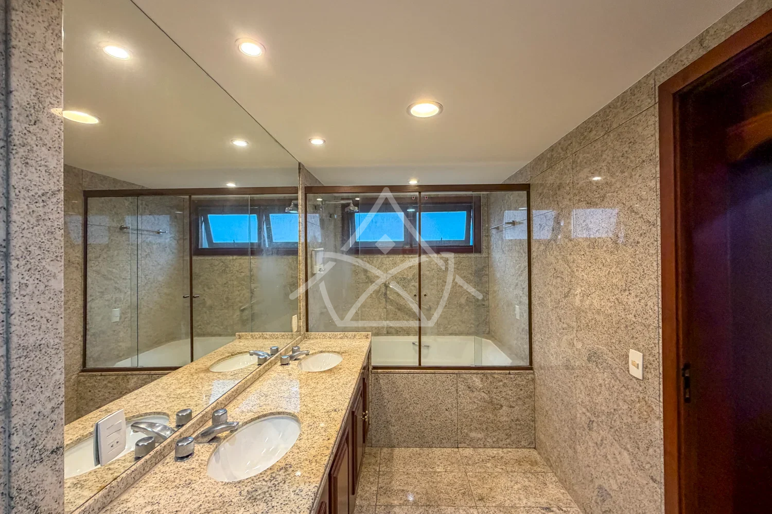 Duplex em Estilo Colonial na Barra da Tijuca RJ