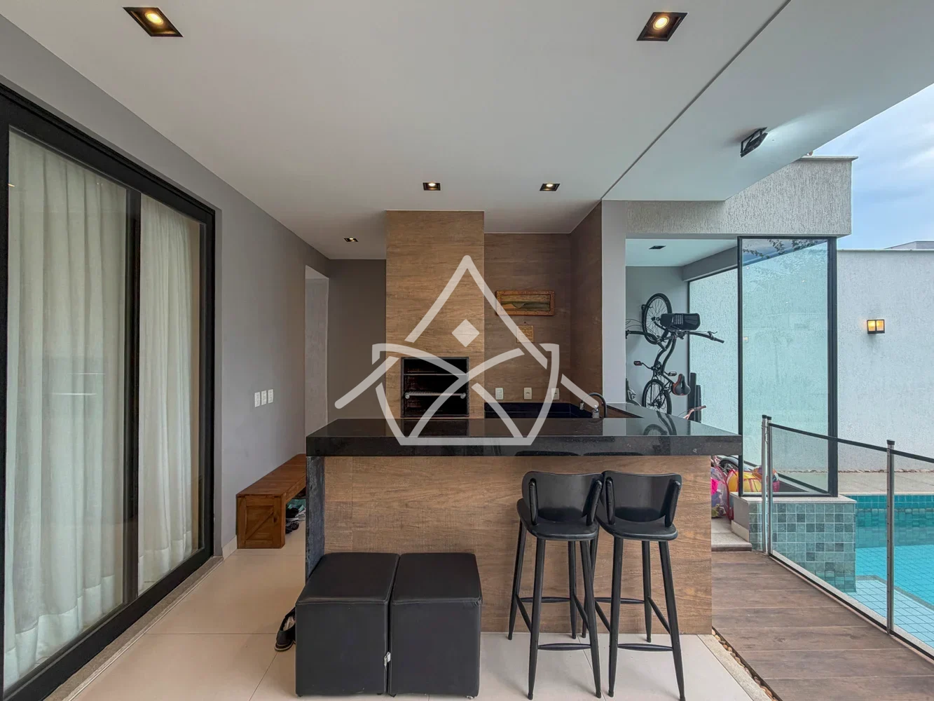Triplex com 3 Suítes e Sótão Versáti no Recreio dos Bandeirantes