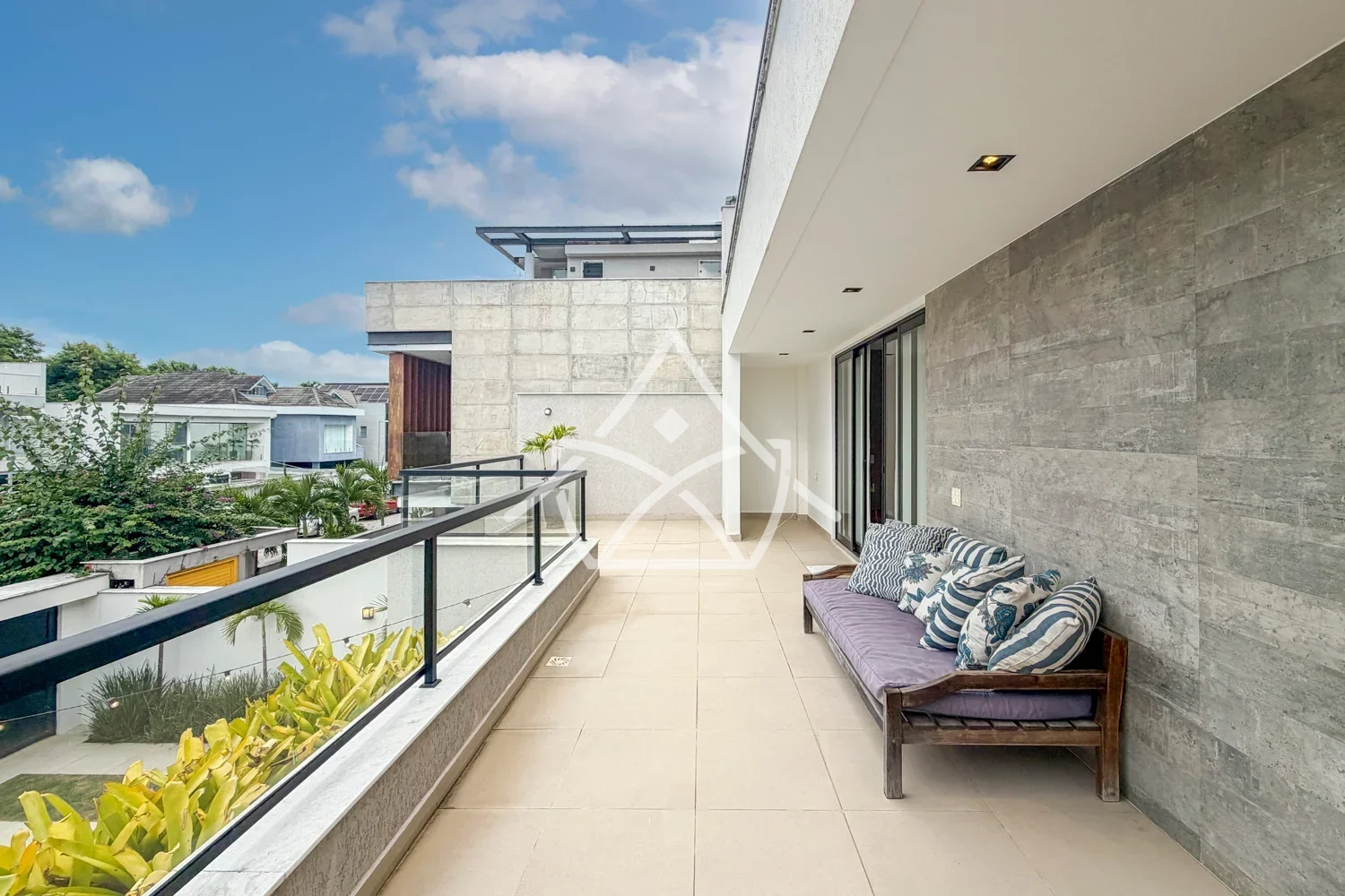 Triplex com 3 Suítes e Sótão Versáti no Recreio dos Bandeirantes