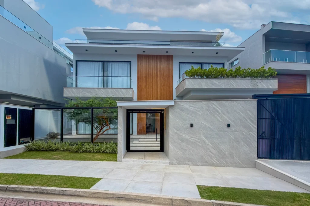 Casa Triplex no Recreio dos Bandeirantes RJ