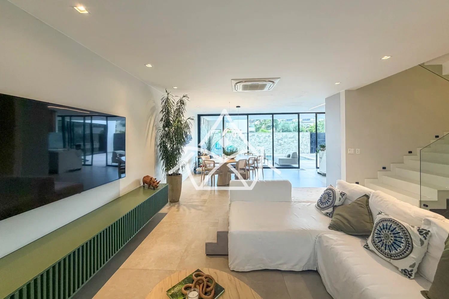 Casa Triplex no Recreio dos Bandeirantes RJ