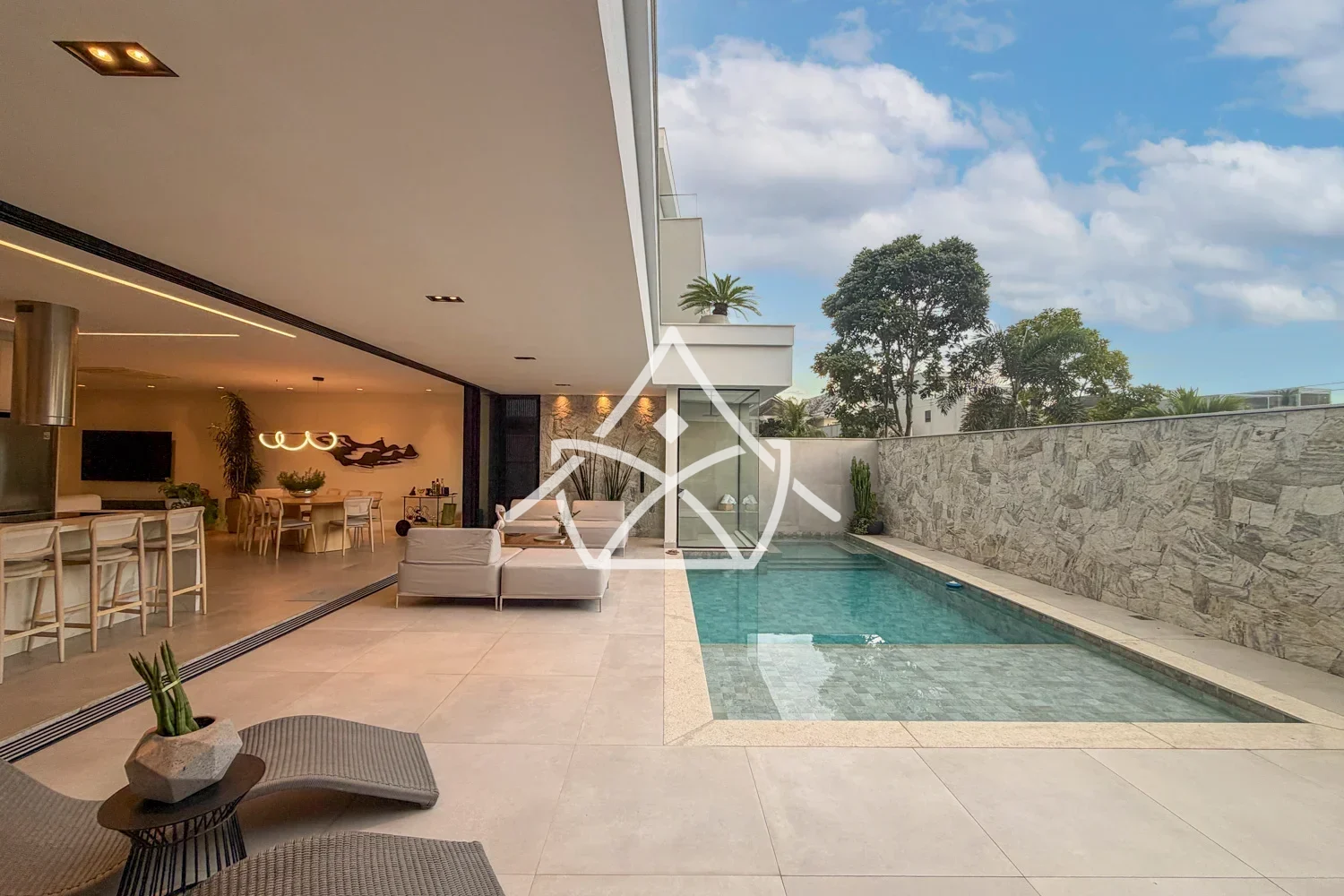 Casa Triplex no Recreio dos Bandeirantes RJ