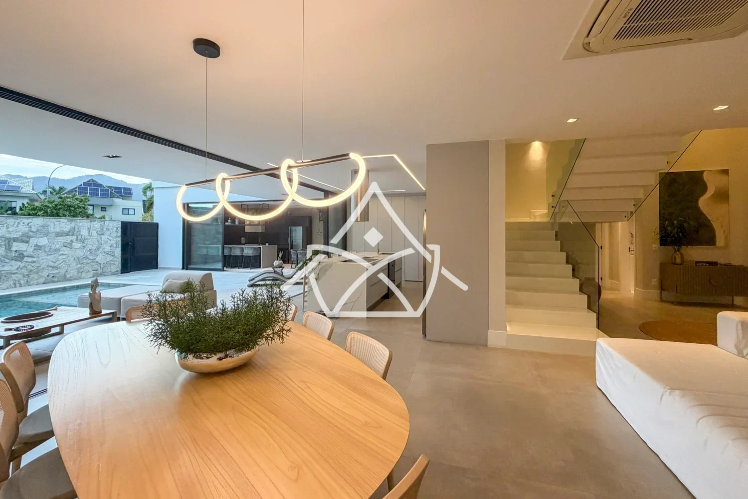 Casa Triplex no Recreio dos Bandeirantes RJ