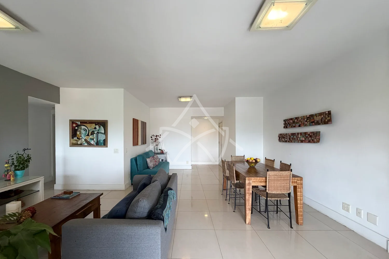 Á Venda com 3 Quartos, na Barra da Tijuca RJ