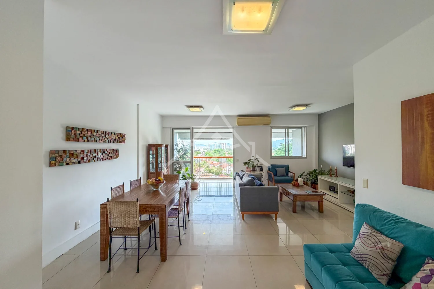 Á Venda com 3 Quartos, na Barra da Tijuca RJ