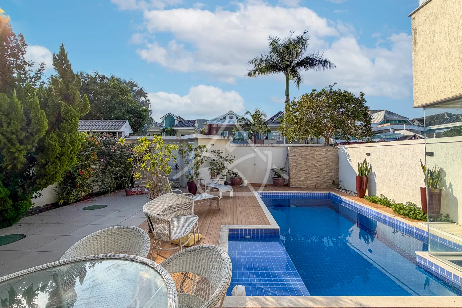 Triplex à Venda com 4 Quartos e Piscina no Recreio RJ