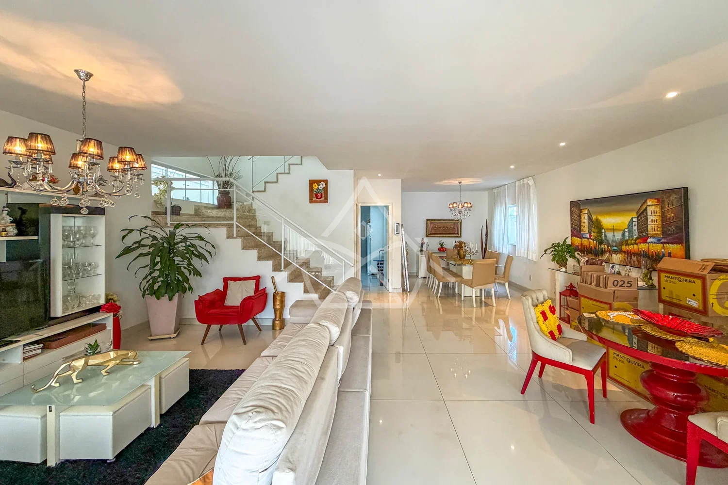 Triplex à Venda com 4 Quartos e Piscina no Recreio RJ