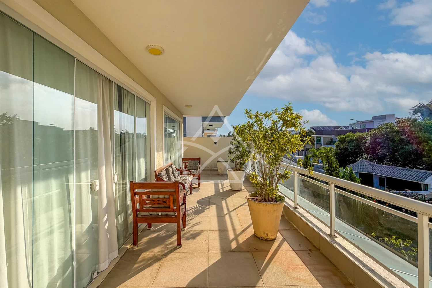 Triplex à Venda com 4 Quartos e Piscina no Recreio RJ