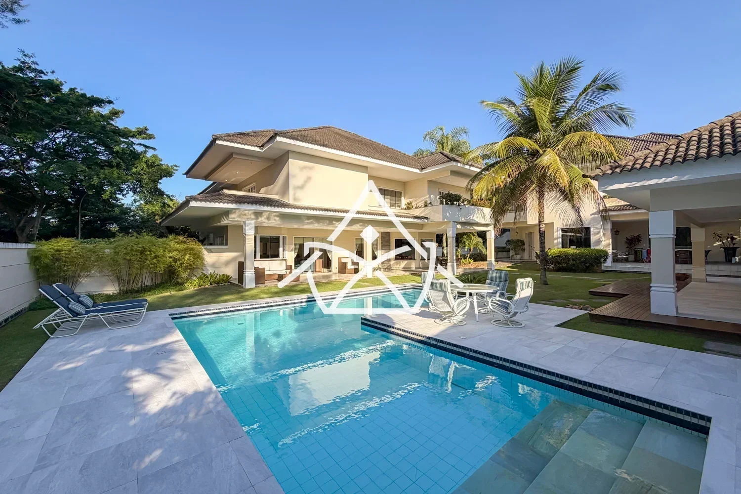 Casa com Casa de Hóspedes na Barra da Tijuca RJ