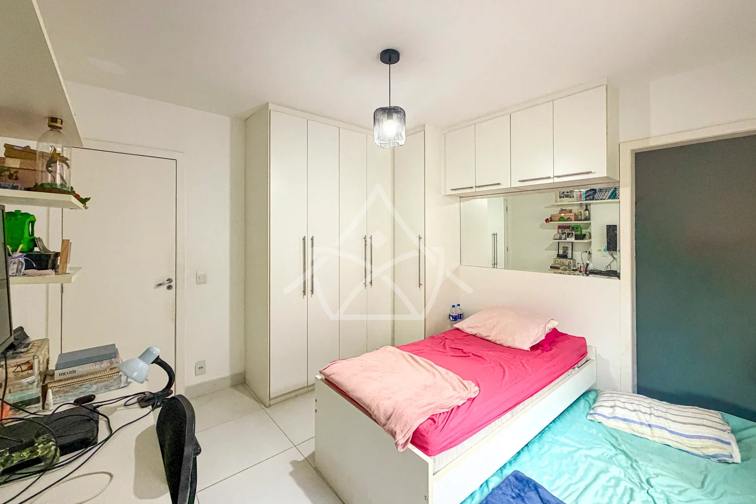 Triplex com 4 Quartos em Vargem Pequena RJ
