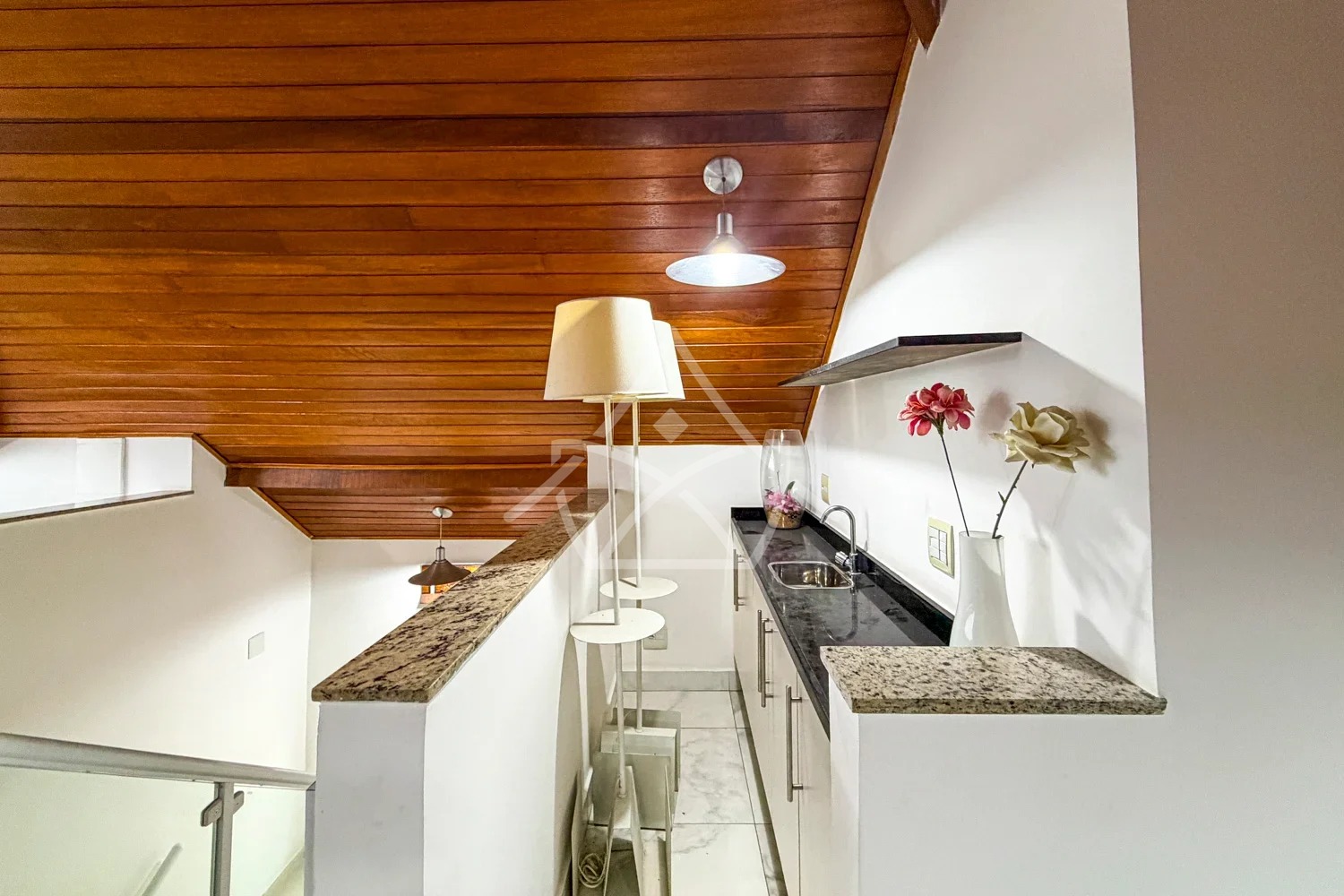 Triplex com 4 Quartos em Vargem Pequena RJ