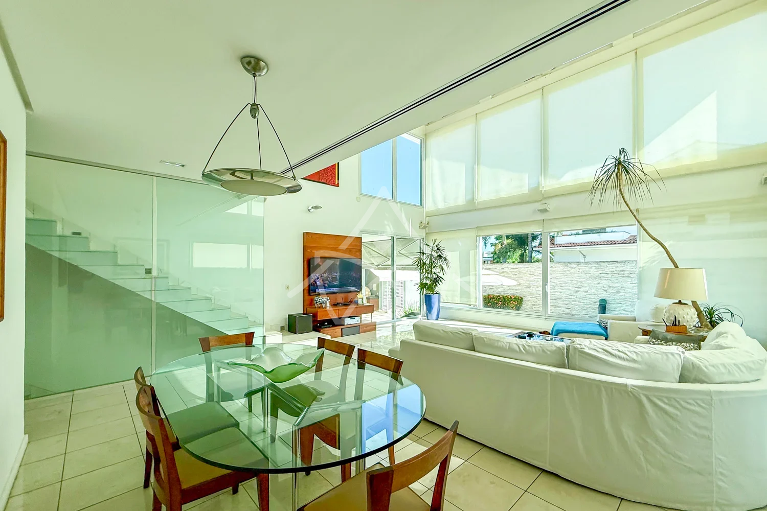 Duplex em Estilo Tradicional à Venda na Barra da Tijuca RJ