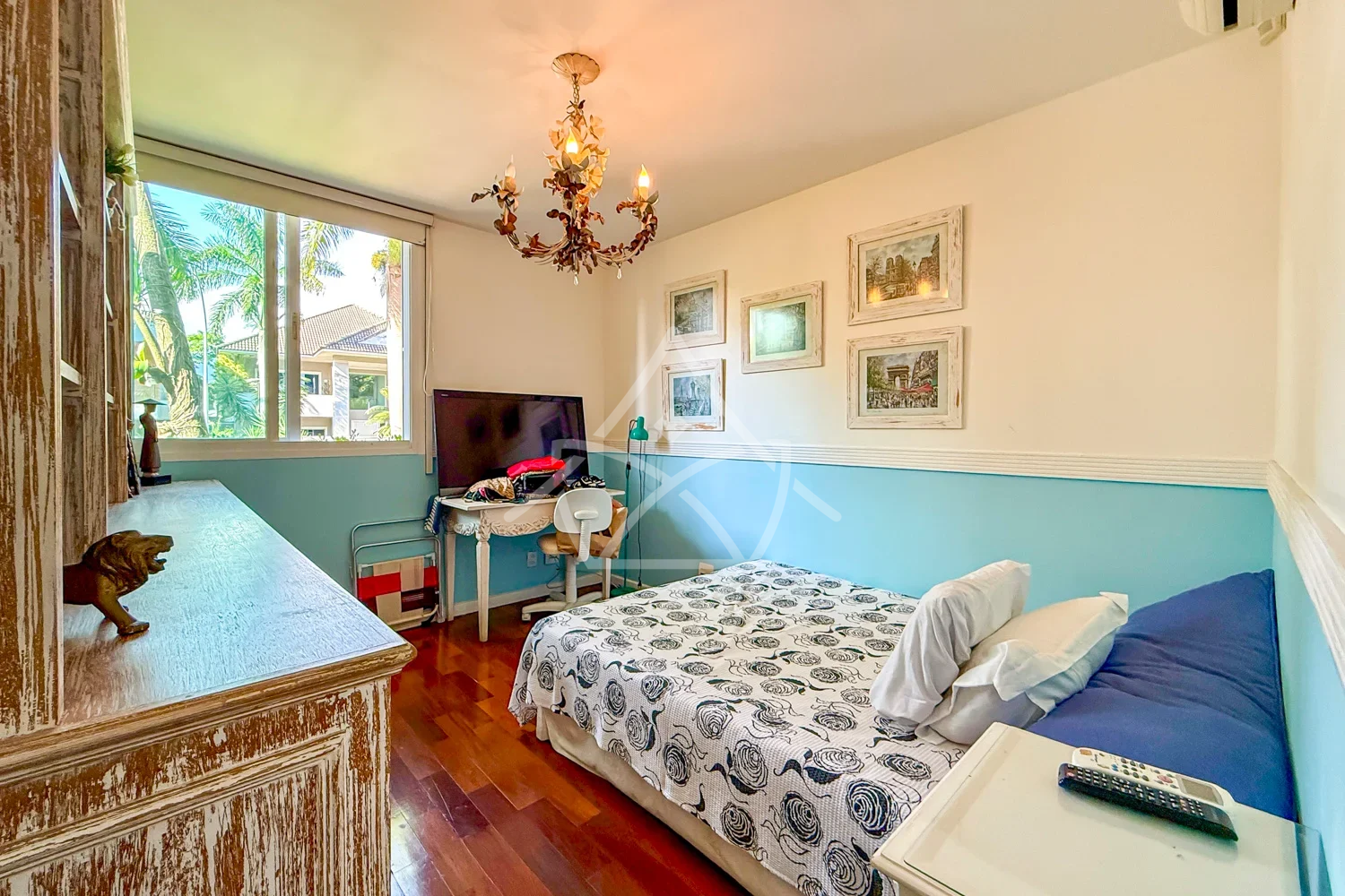 Duplex em Estilo Tradicional à Venda na Barra da Tijuca RJ