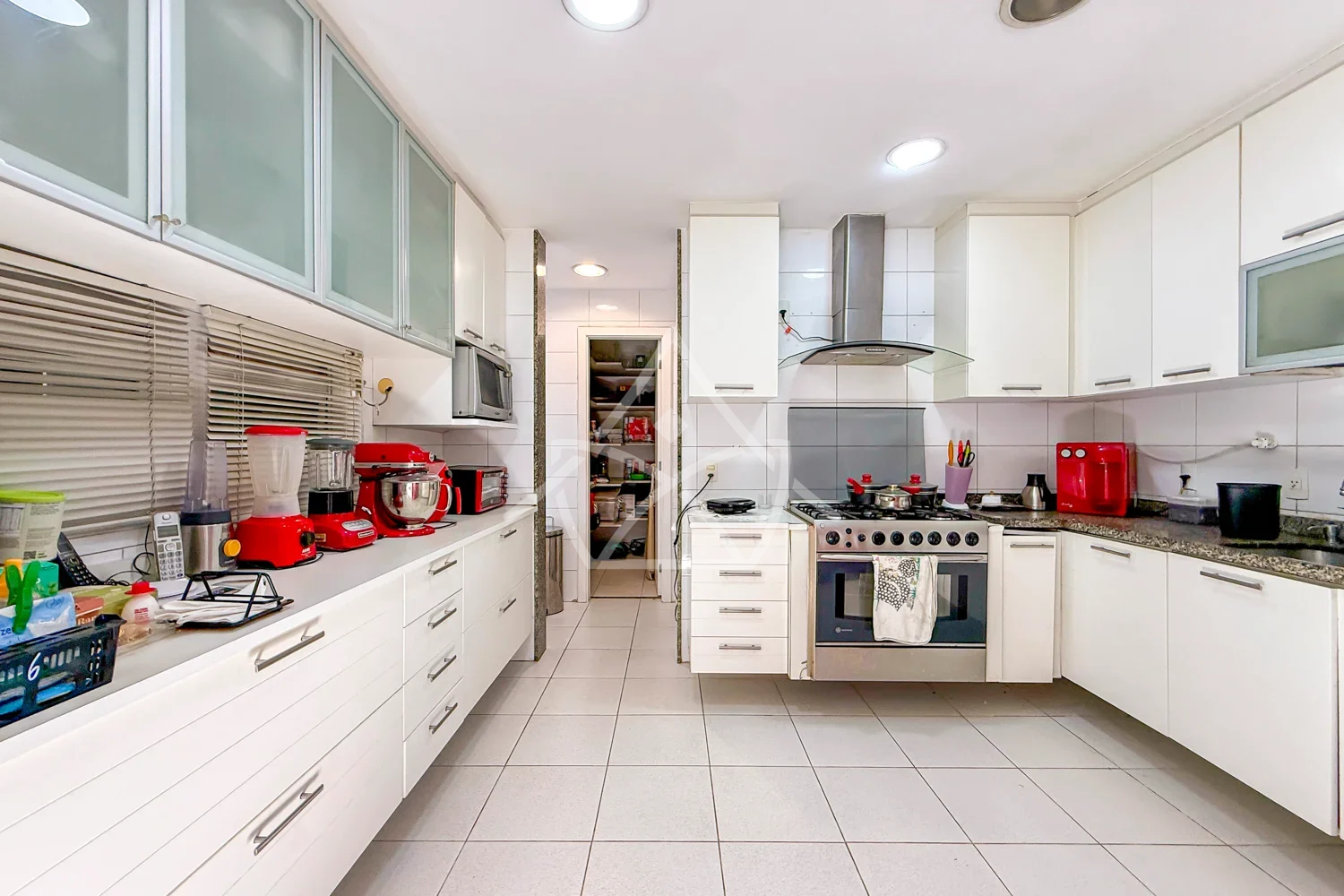 Duplex em Estilo Tradicional à Venda na Barra da Tijuca RJ
