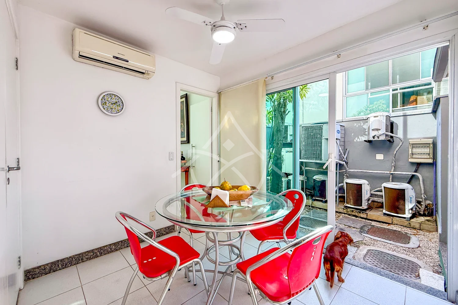 Duplex em Estilo Tradicional à Venda na Barra da Tijuca RJ