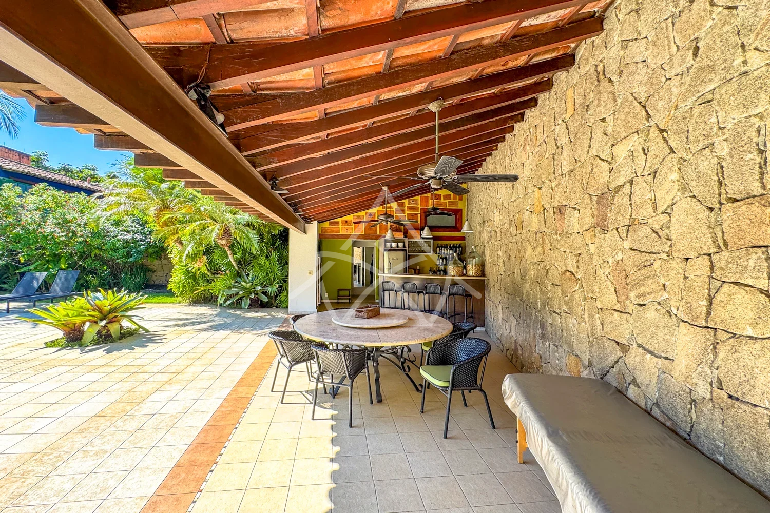 Casa Duplex com Jardim na Barra da Tijuca RJ