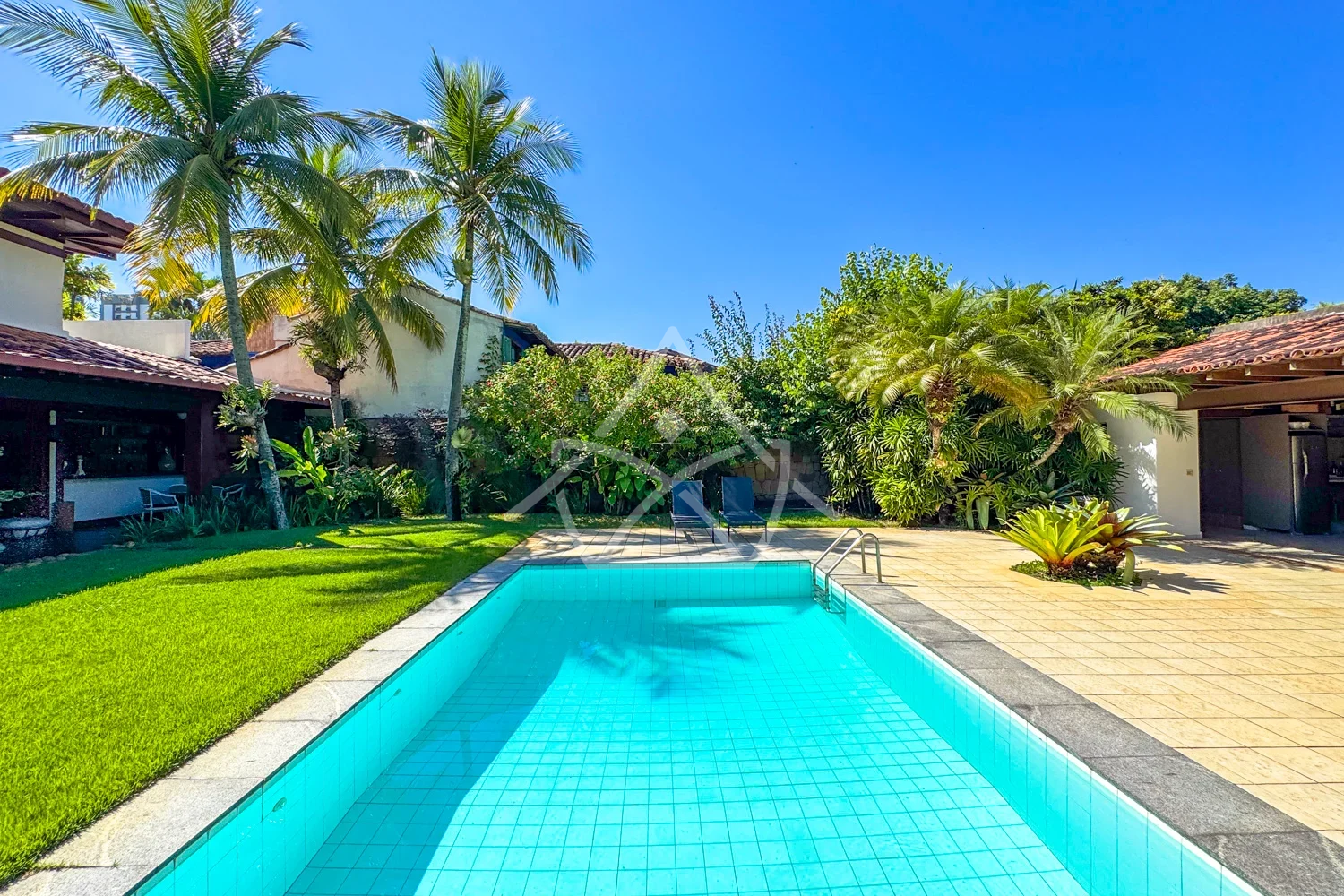 Casa Duplex com Jardim na Barra da Tijuca RJ