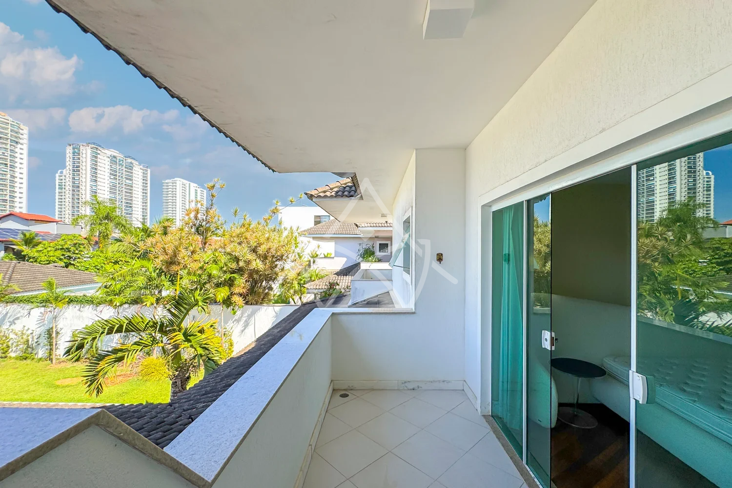Venda com 5 Suítes na Barra da Tijuca RJ