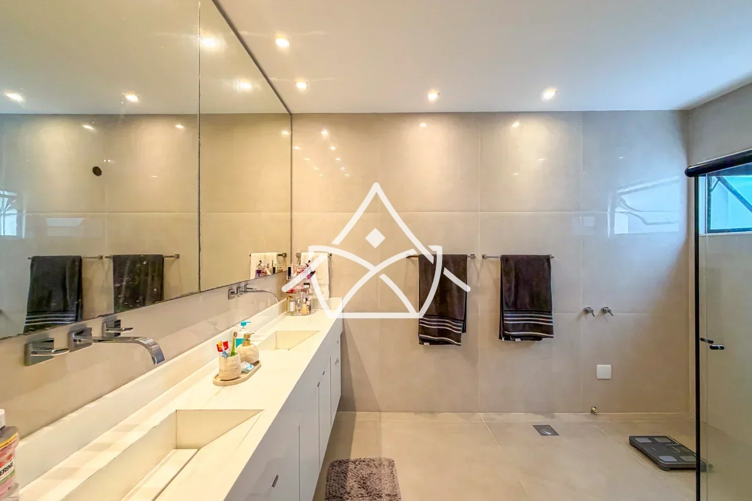 Contemporânea à Venda com 3 Suítes na Barra da Tijuca RJ