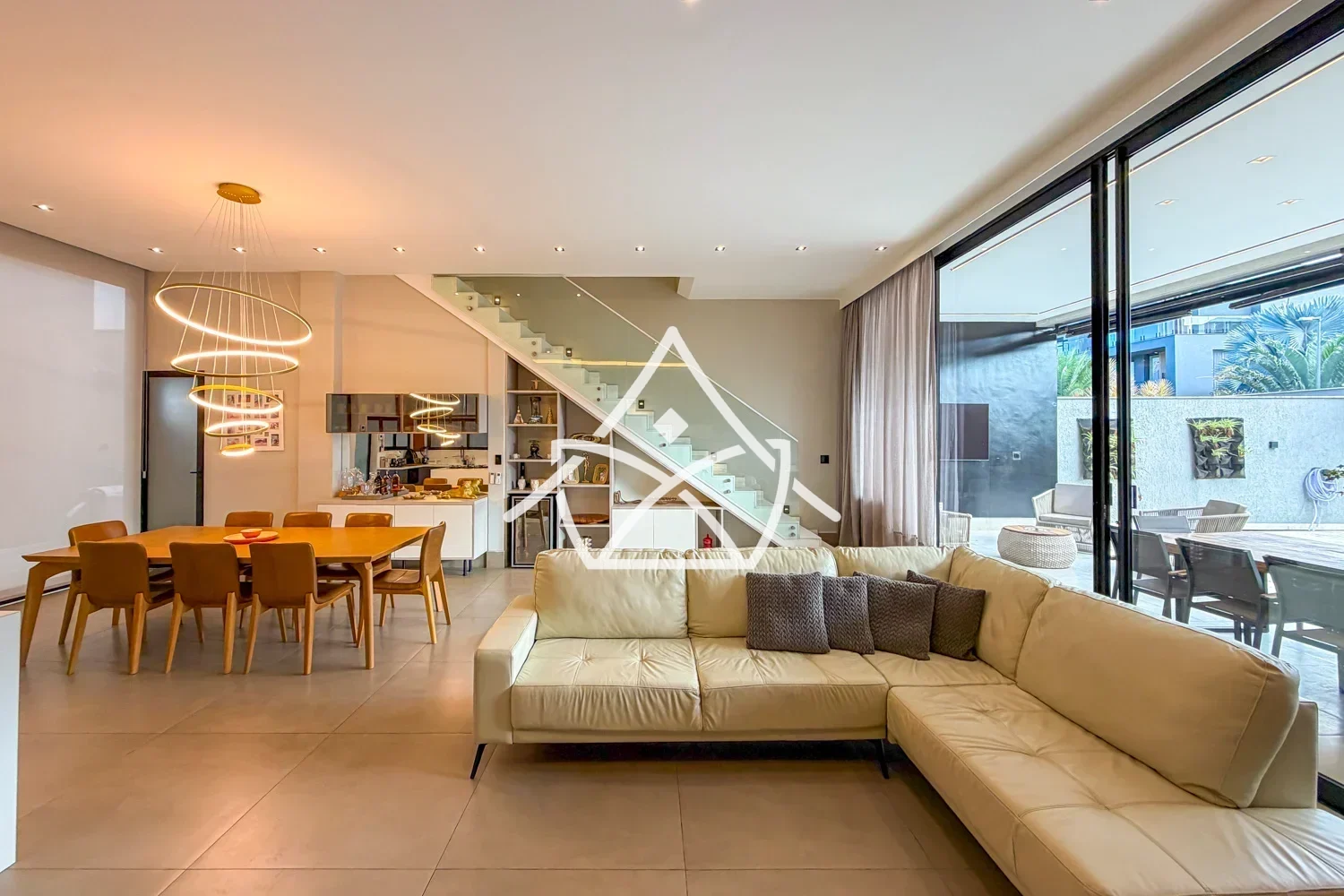 Contemporânea à Venda com 3 Suítes na Barra da Tijuca RJ