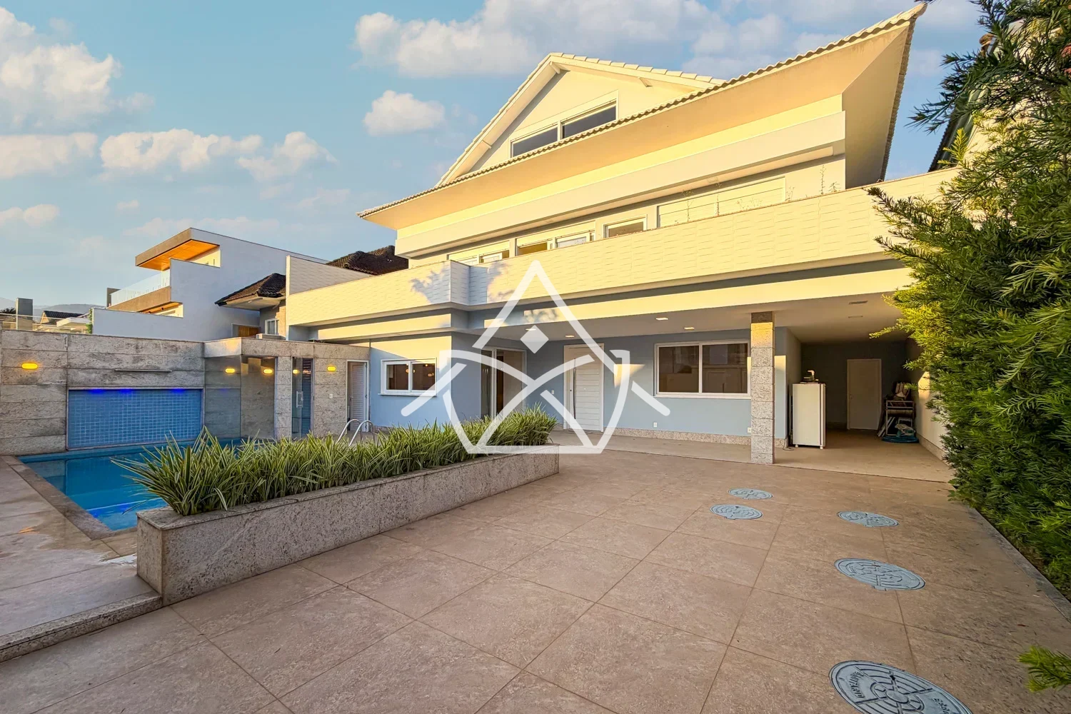 Triplex à Venda com 3 Suítes e Escritório no Recreio RJ