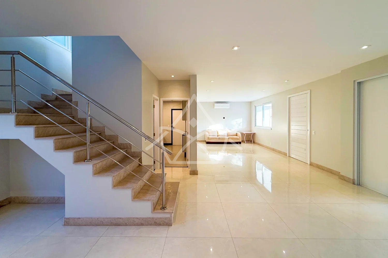Triplex à Venda com 3 Suítes e Escritório no Recreio RJ