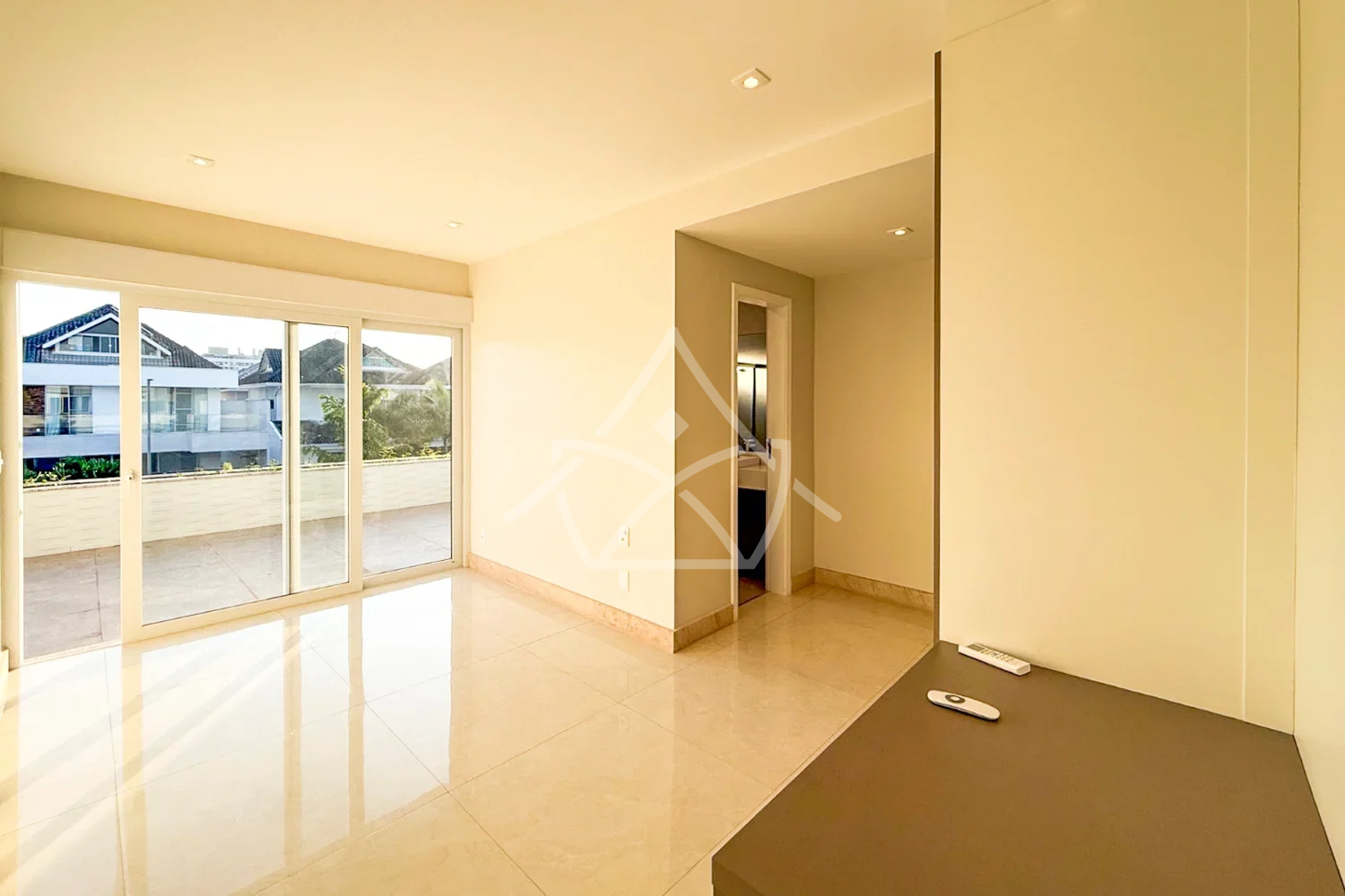 Triplex à Venda com 3 Suítes e Escritório no Recreio RJ