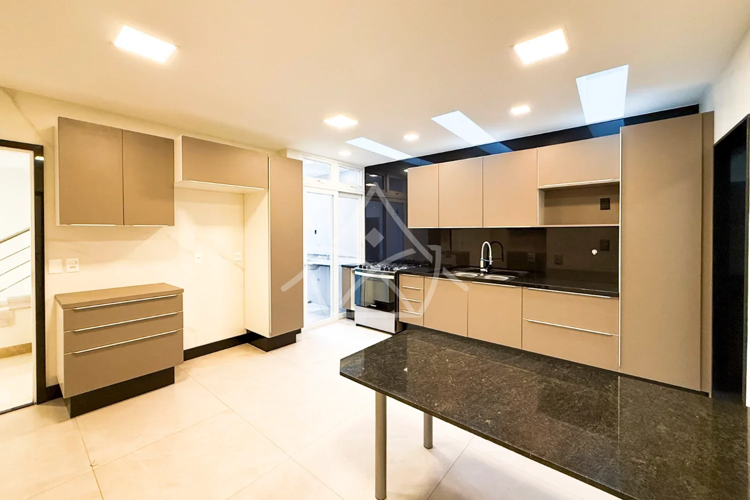 Triplex à Venda com 3 Suítes e Escritório no Recreio RJ