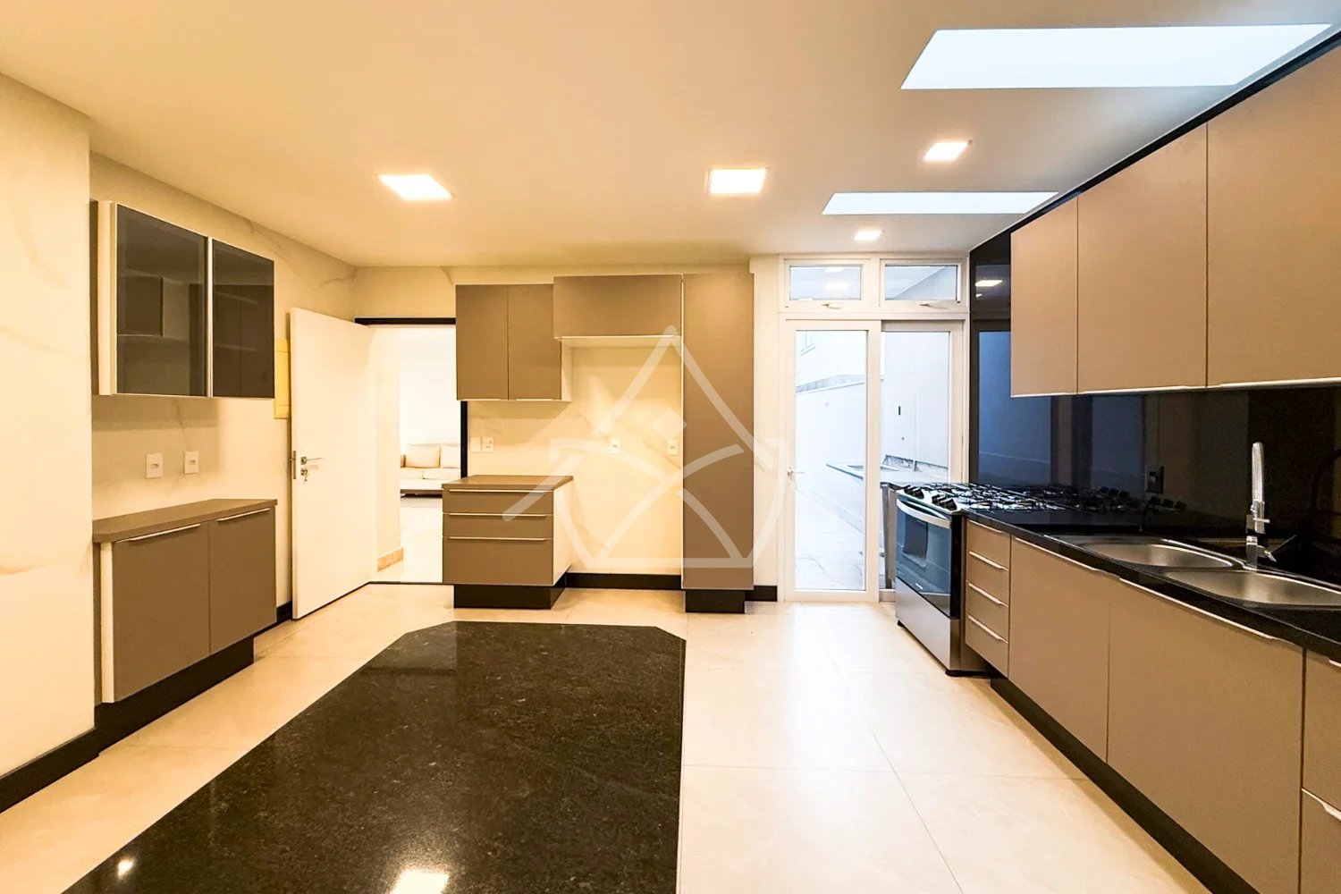 Triplex à Venda com 3 Suítes e Escritório no Recreio RJ