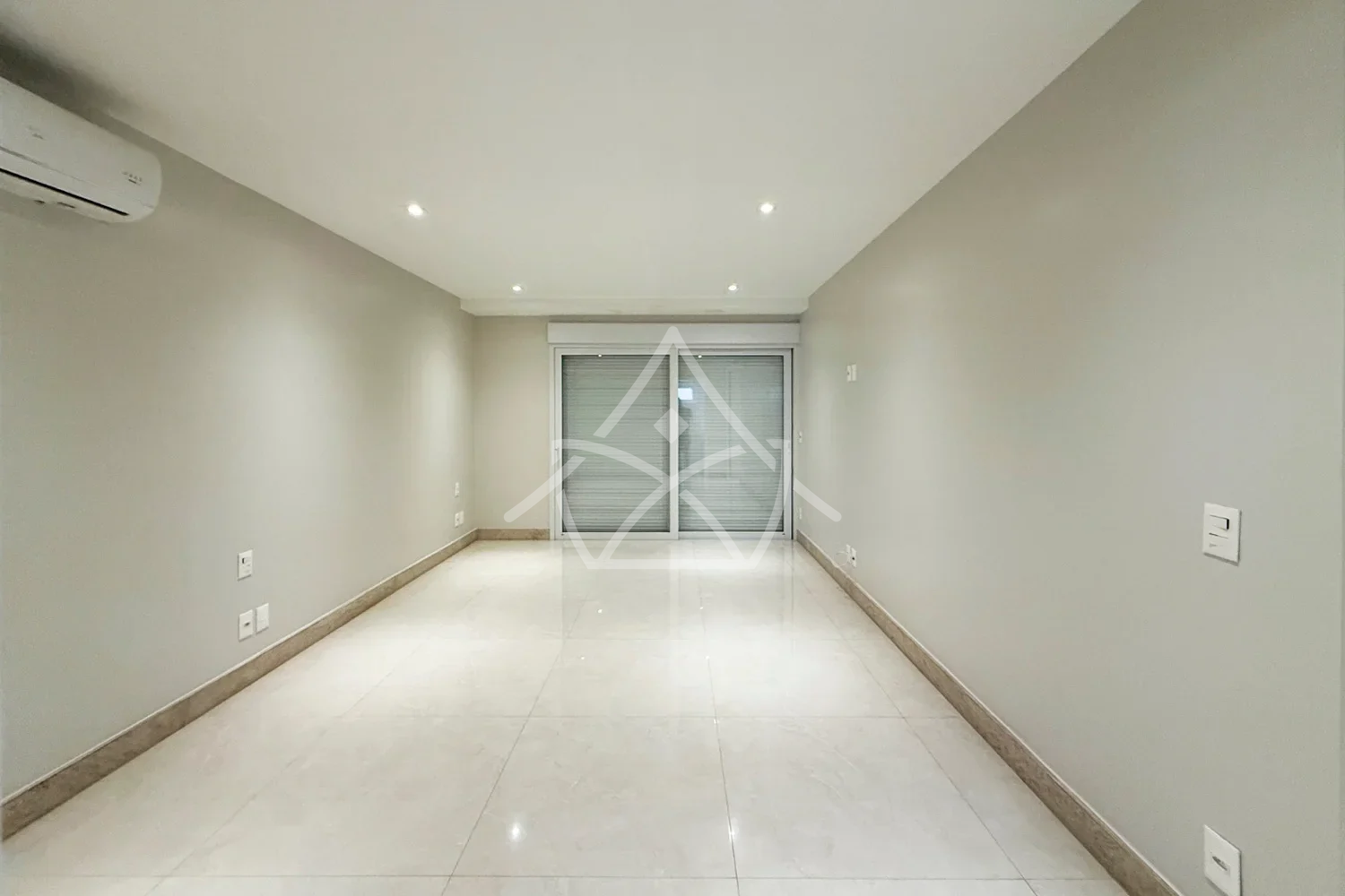 Triplex à Venda com 3 Suítes e Escritório no Recreio RJ