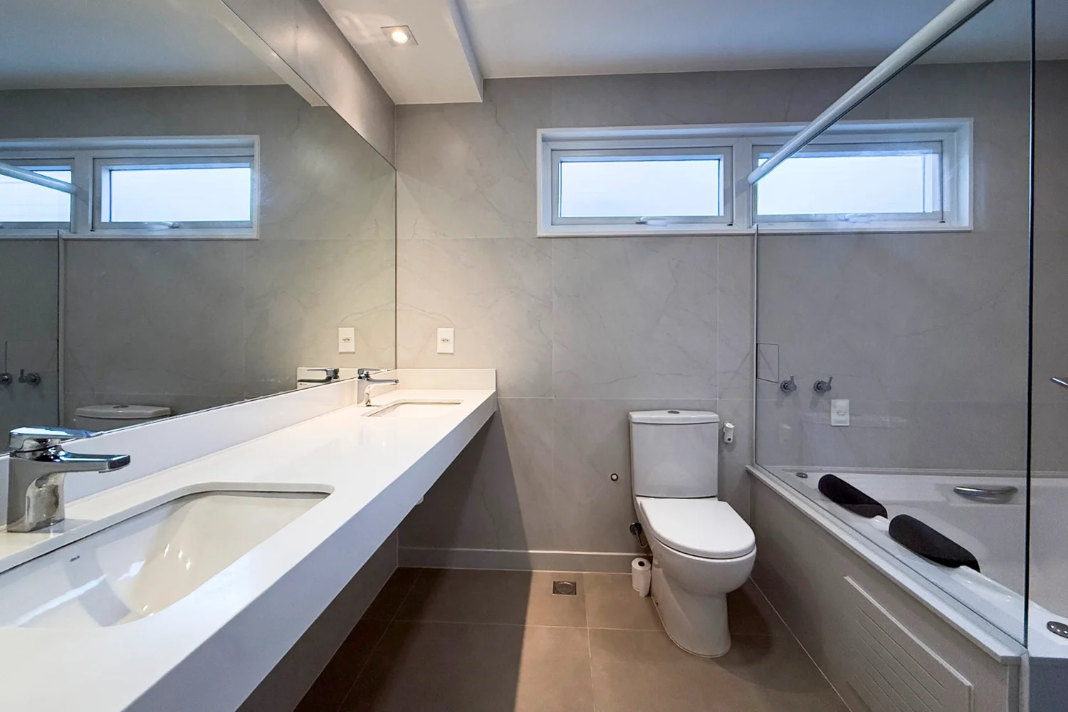 Triplex à Venda com 3 Suítes e Escritório no Recreio RJ