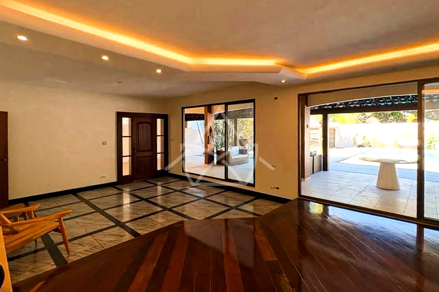 Casa à Venda Sofisticada - Barra da Tijuca, RJ