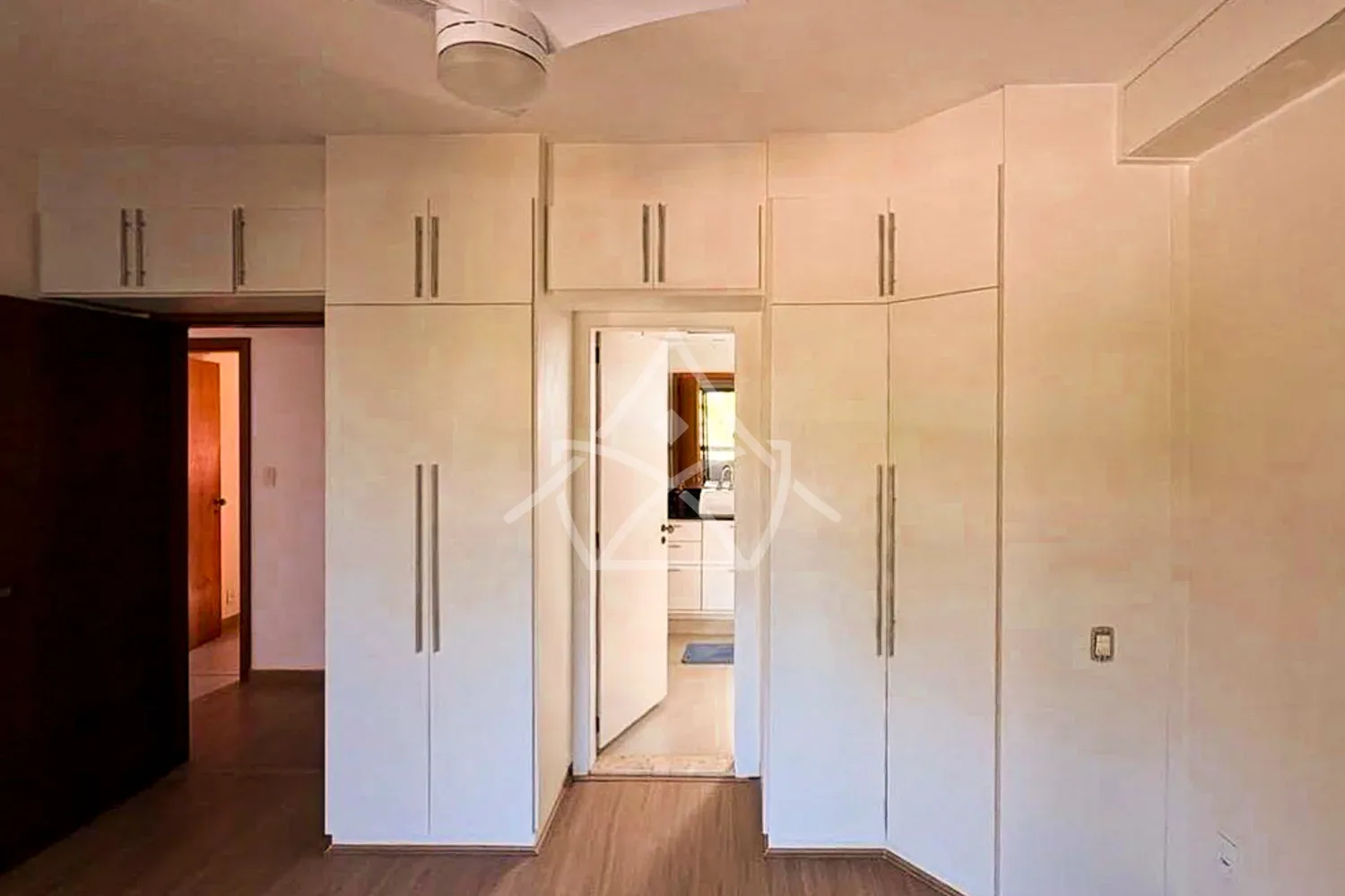Casa à Venda Sofisticada - Barra da Tijuca, RJ