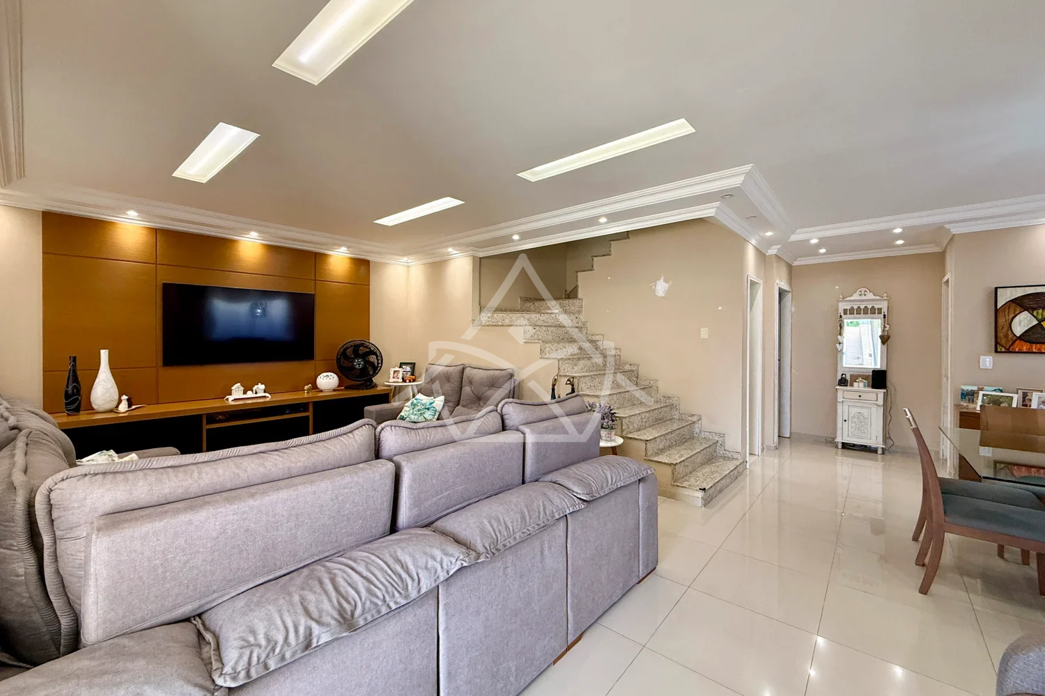 Casa à Venda Com Piscina - Recreio dos Bandeirantes, RJ