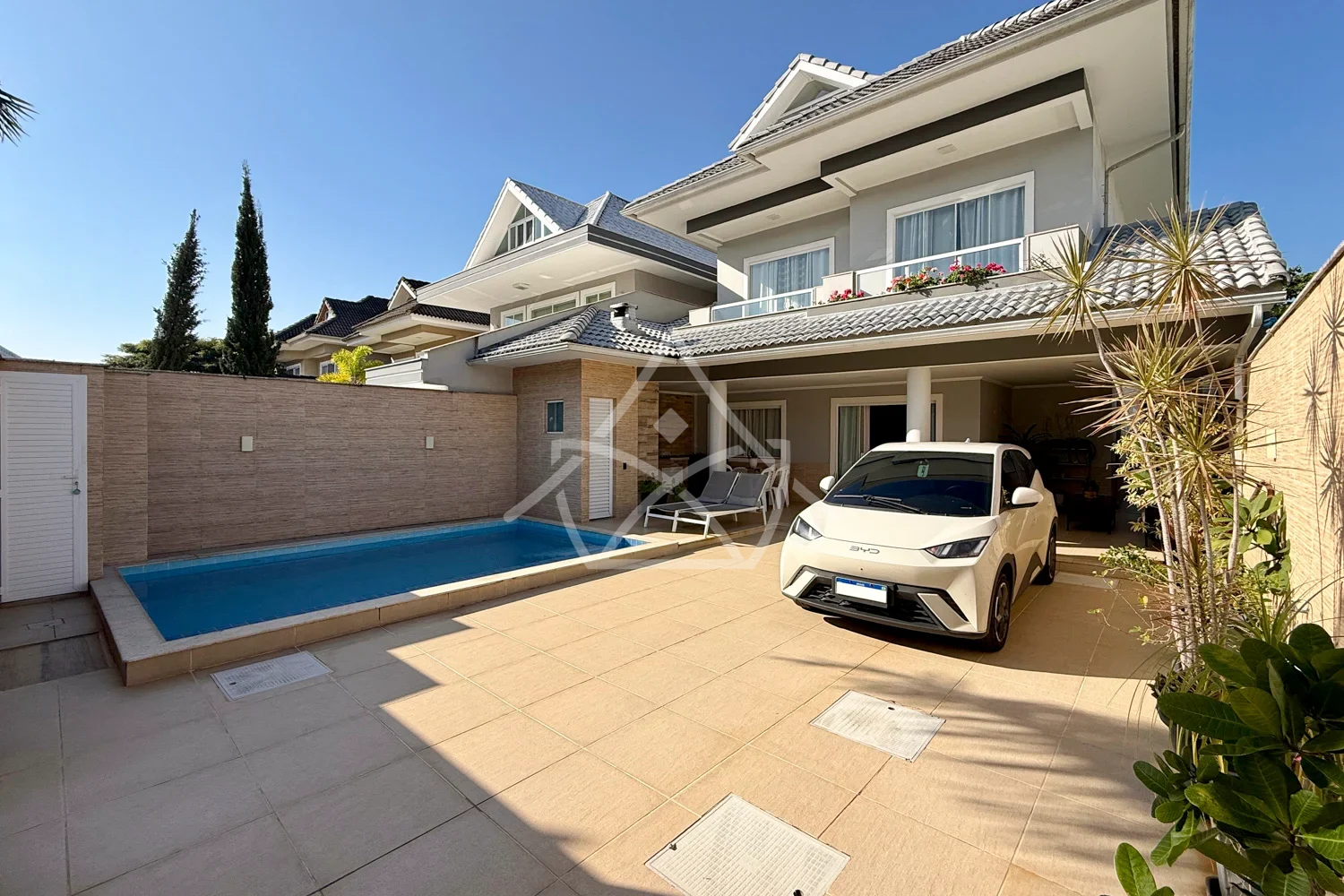 Casa à Venda Com Piscina - Recreio dos Bandeirantes, RJ