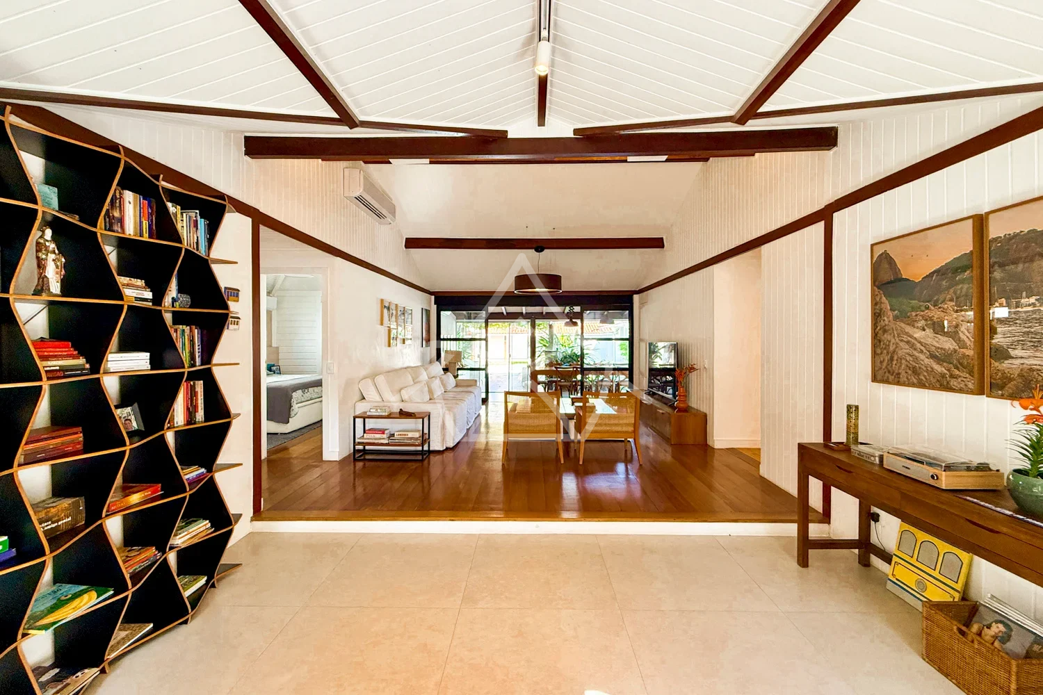 Casa Linear Reformada - Barra da Tijuca, RJ