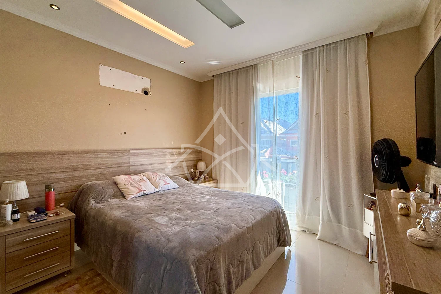 Casa à Venda Com Piscina - Recreio dos Bandeirantes, RJ