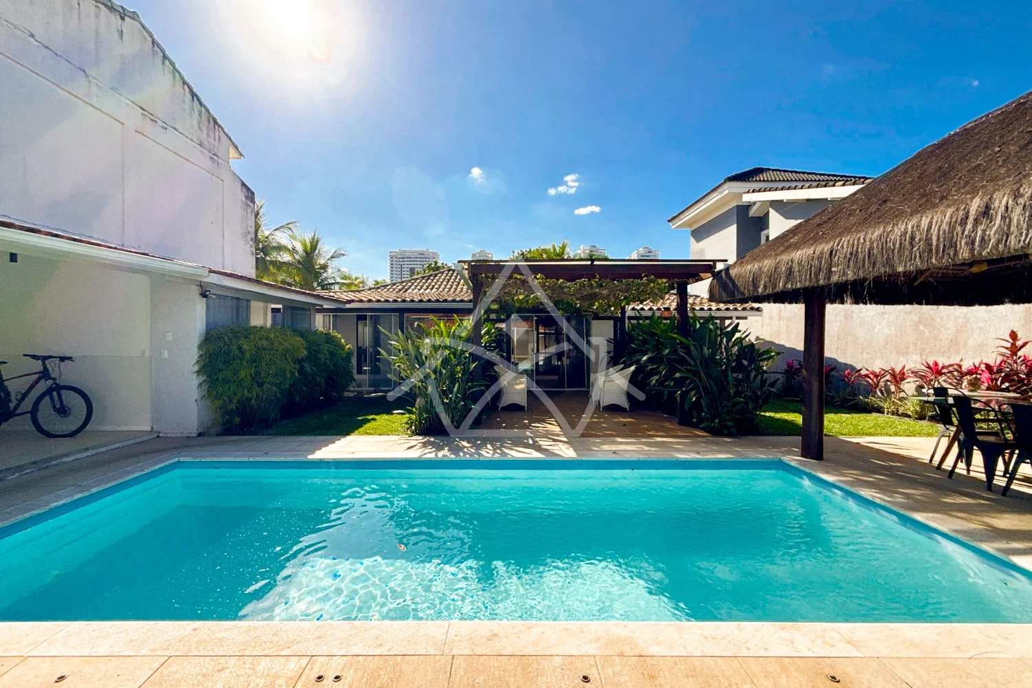Casa Linear Reformada - Barra da Tijuca, RJ