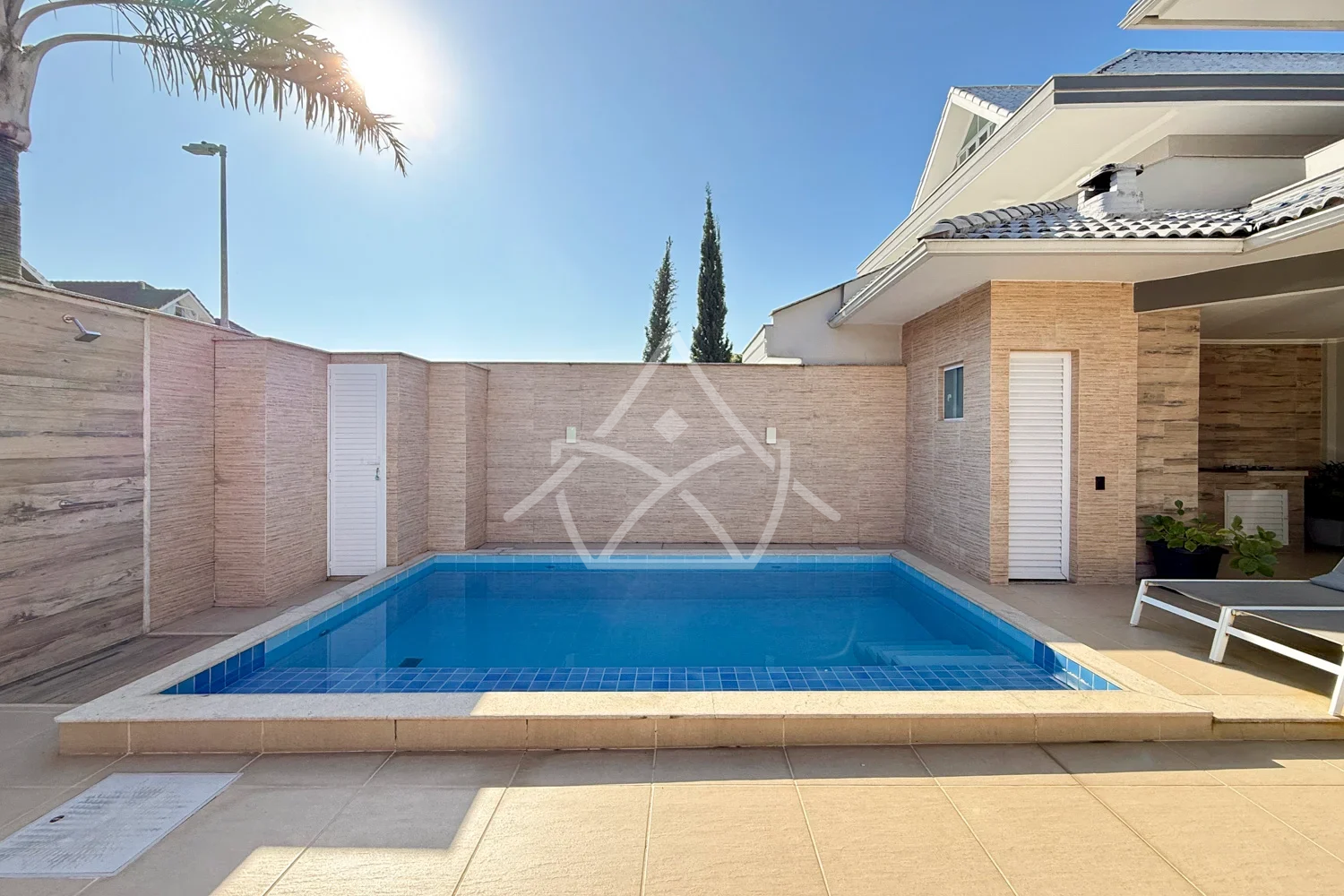 Casa à Venda Com Piscina - Recreio dos Bandeirantes, RJ