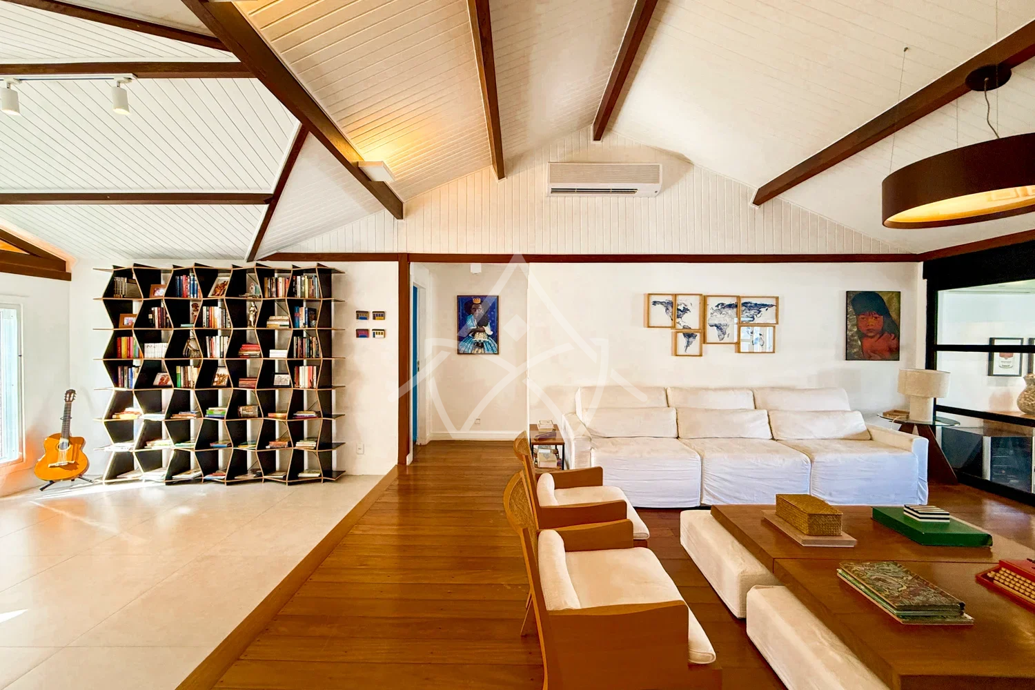 Casa Linear Reformada - Barra da Tijuca, RJ