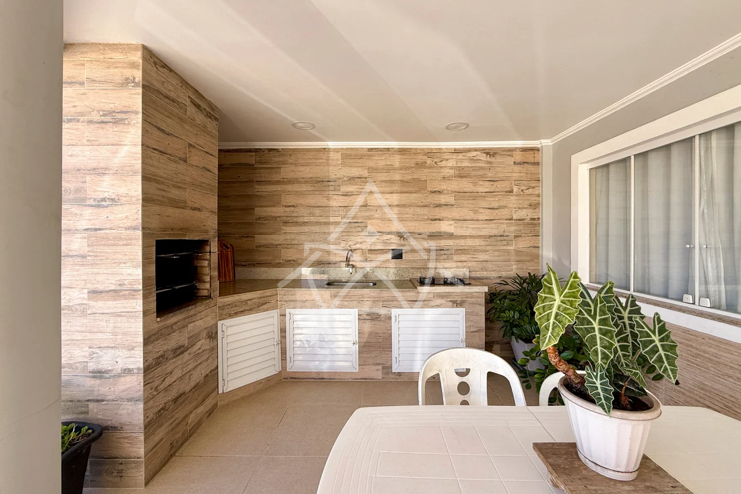 Casa à Venda Com Piscina - Recreio dos Bandeirantes, RJ