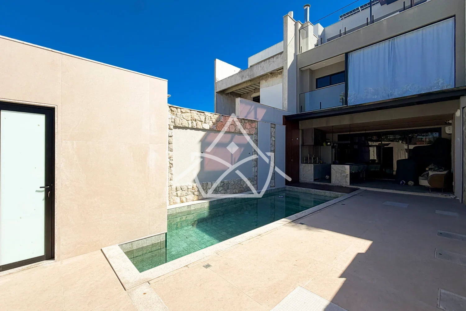 Casa Contemporânea Porteira Fechada - Barra da Tijuca, RJ