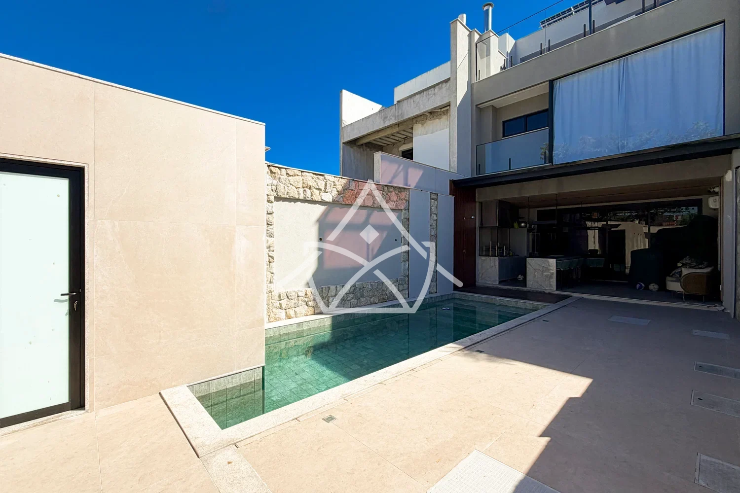 Casa Contemporânea Porteira Fechada - Barra da Tijuca, RJ