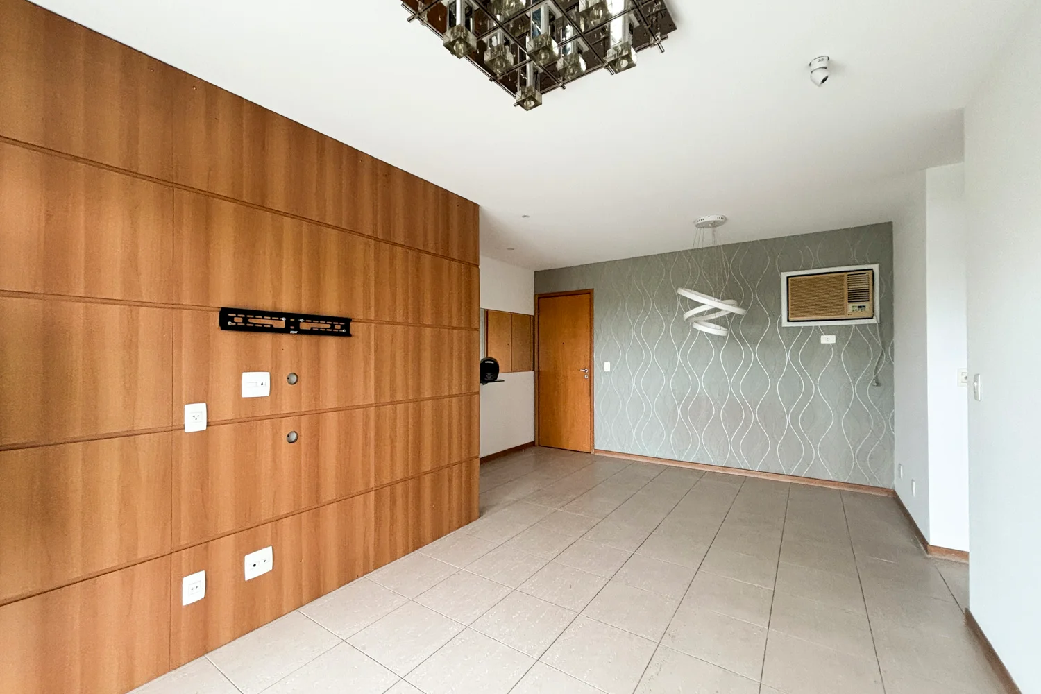Apartamento 3 Quartos em Andar Alto com Sol da Manhã e Vista para o Verde