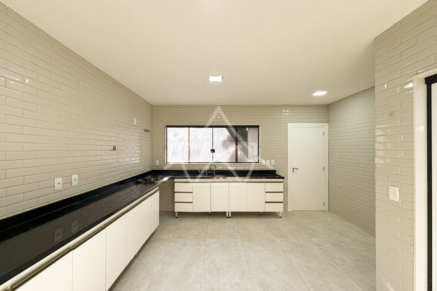 Casa com 3 Suítes, Varandas e Espaço Gourmet Completo