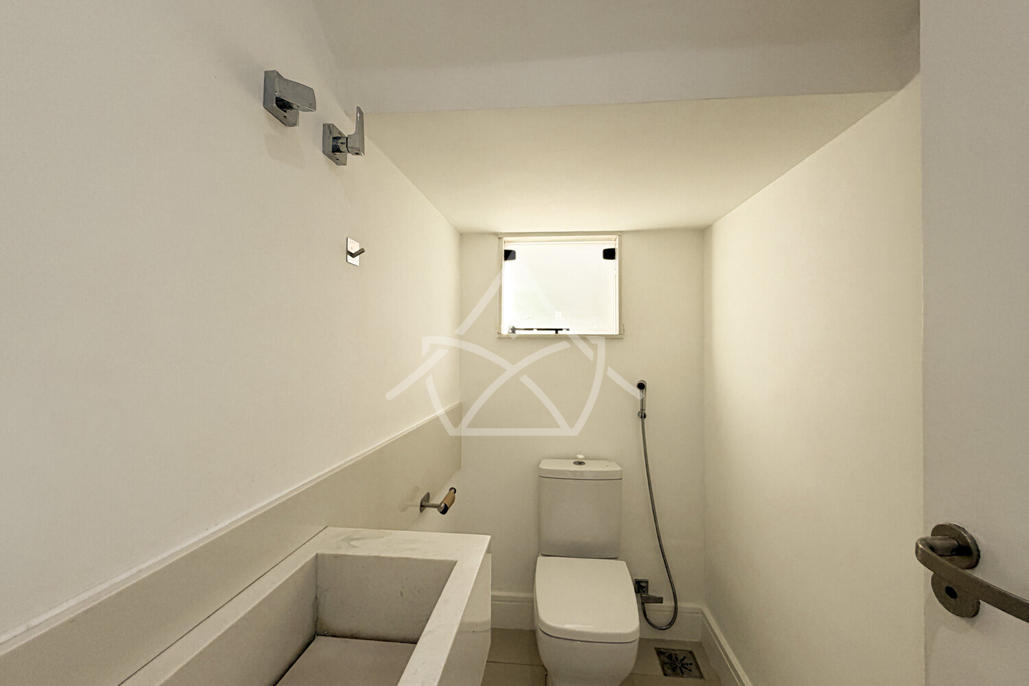 Casa com 3 Suítes, Varandas e Espaço Gourmet Completo