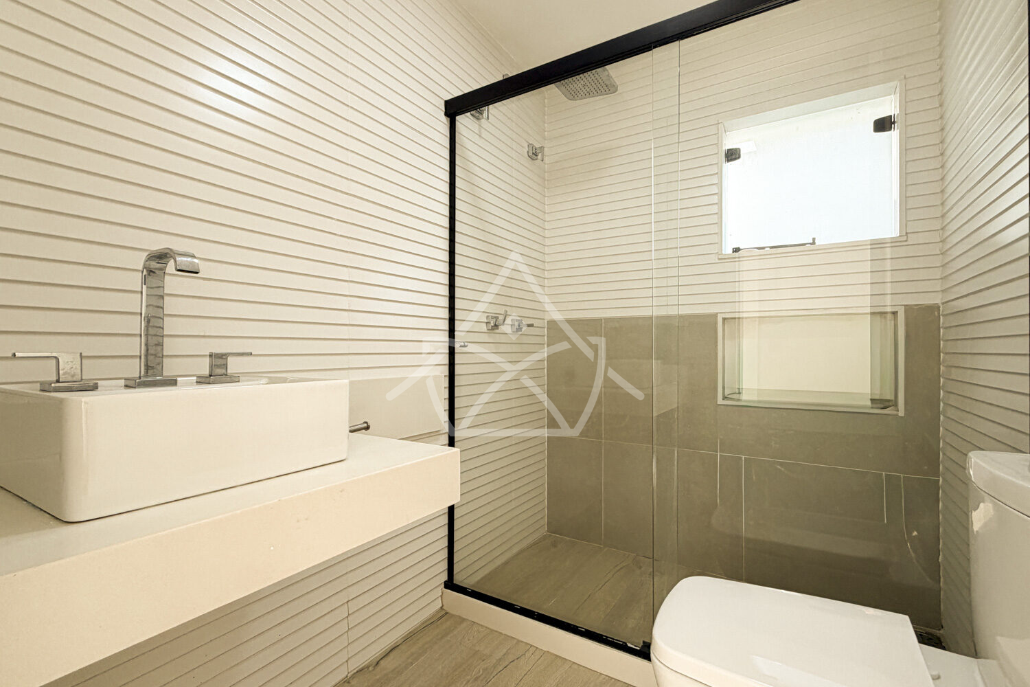 Casa com 3 Suítes, Varandas e Espaço Gourmet Completo
