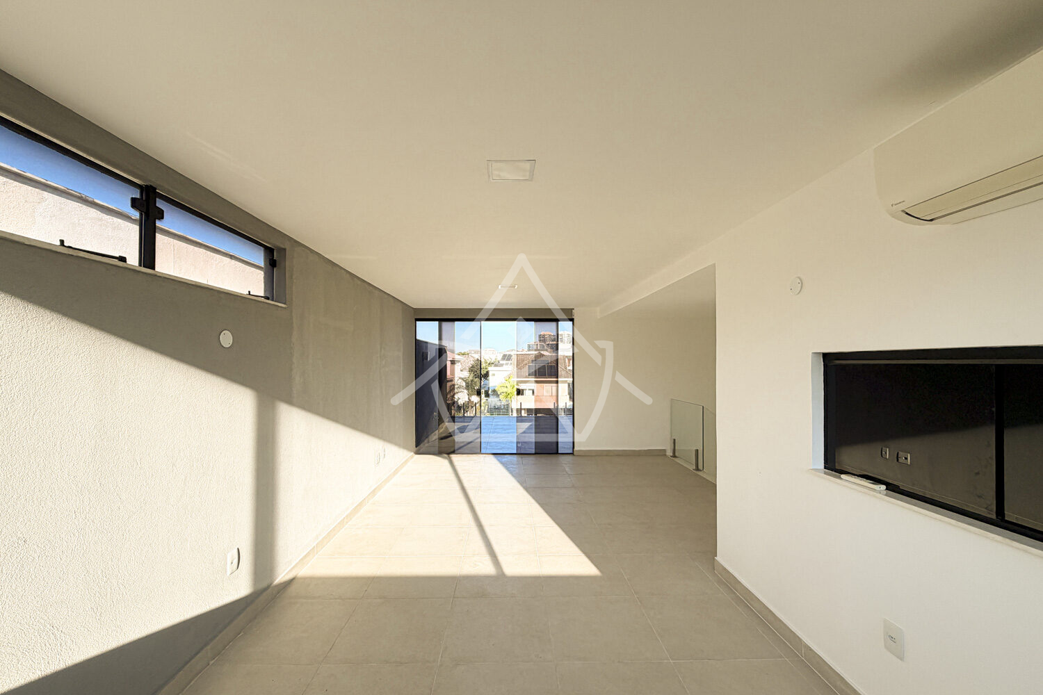 Casa com 3 Suítes, Varandas e Espaço Gourmet Completo